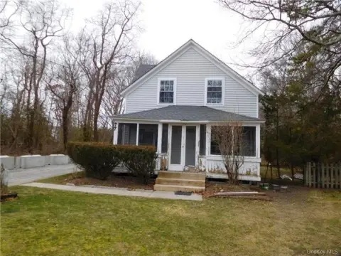Two Homes on Large Lot