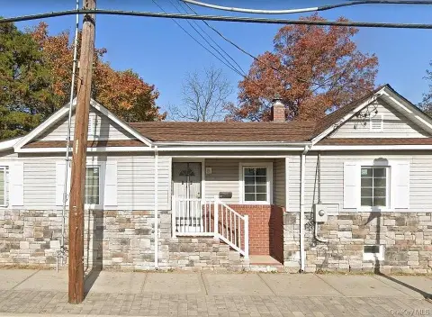 Westbury Duplex with Parking