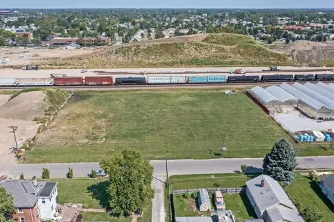 Commercial Land
