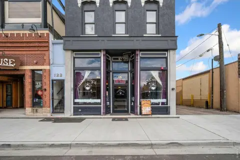 Renovated Downtown Bar & Pub