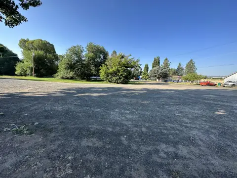 Commercial Lot in Bly, Oregon