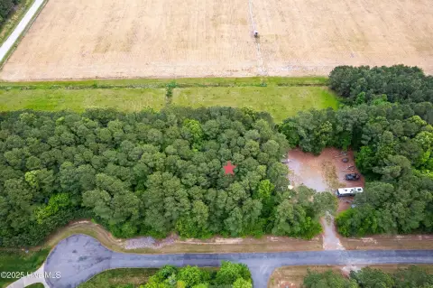 Residential Lot in Waterfront Community
