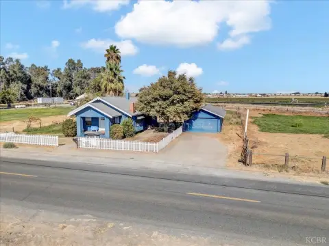 Hanford Acreage with Development Potential