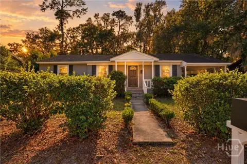 Duplex with Detached Carriage House