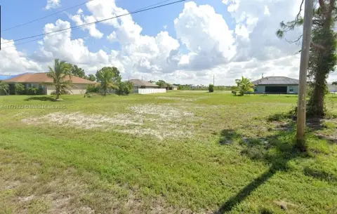 Residential Land in Cape Coral