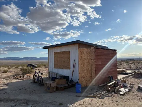 Off-Grid Cabin Lot with Views