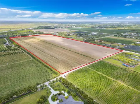 40 Acres Land in Miami