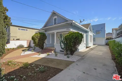 Remodeled Duplex with Garage