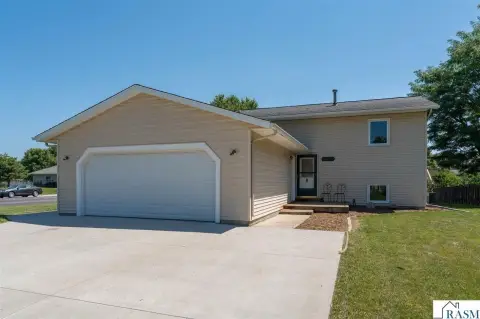4-Bedroom Home with Duplex License