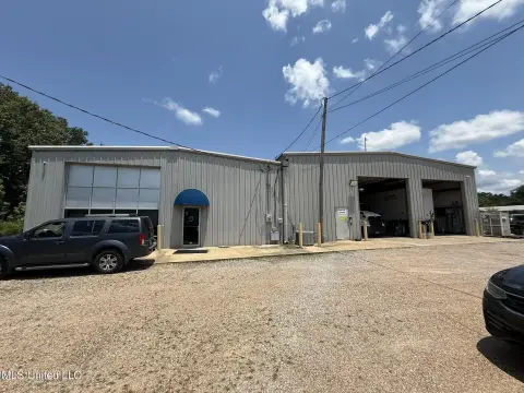 Truck Repair Shop