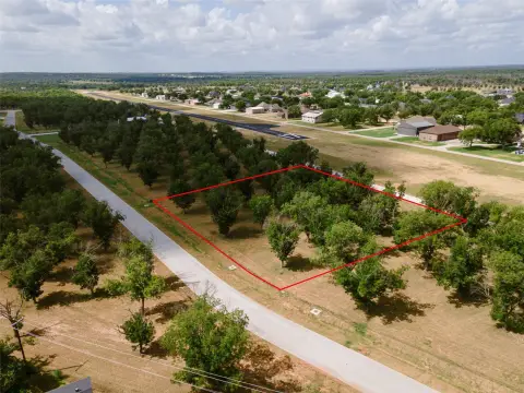 Runway-Access Homesite Land