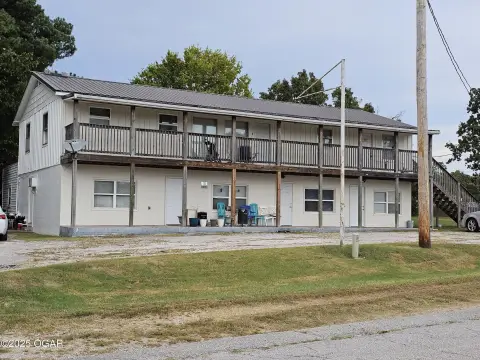 Five-Unit Apartment Complex