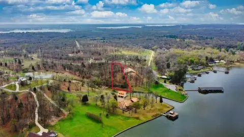 Land For Sale in Malakoff