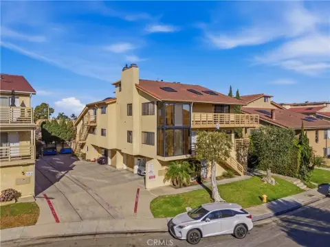 Huntington Beach Fourplex with Upside