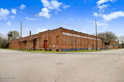 Four-Corner Commercial Land