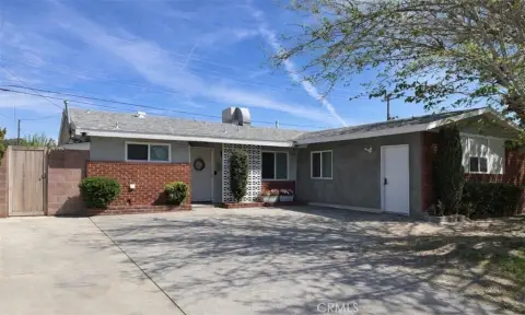 Updated Triplex with Pool