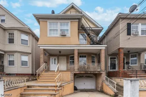 Multi-Family Home in Elizabeth City