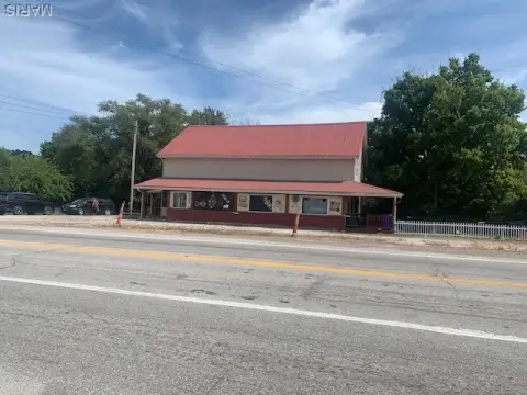 Mixed-Use Property in St Clair