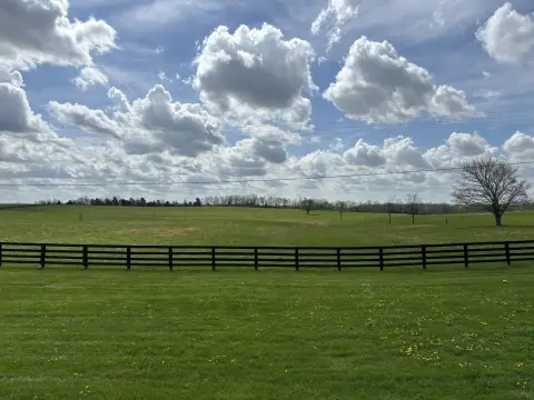 Kentucky Land Near Frankfort