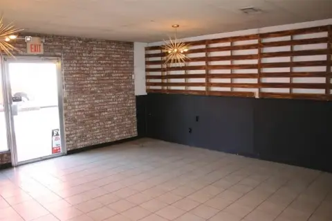 Move-in Ready Office in Mineral Wells