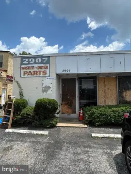 Storefront Retail Property on Avenue
