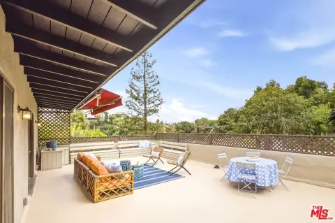 Owner-User Triplex with Deck