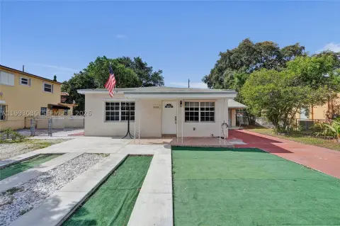 Renovated Triplex with Impact Features