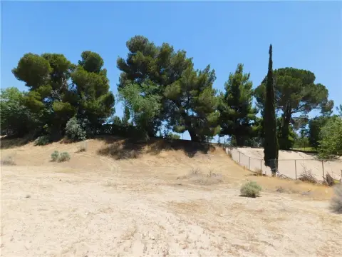 Residential Lot in Established Neighborhood