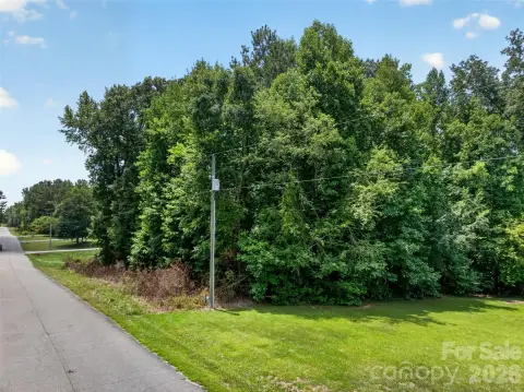 Wooded Homesite in Established Neighborhood