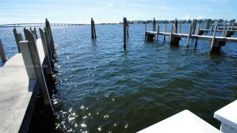 Santa Maria Homeowners Boat Slip