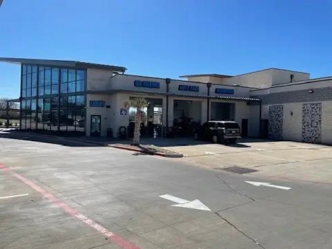 Car Wash & Lube Center with Six Bays