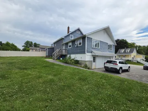 Triplex with Backyard and Garage