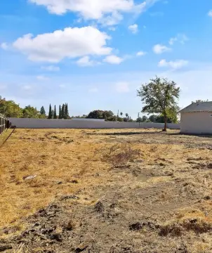Residential Land in Visalia, CA