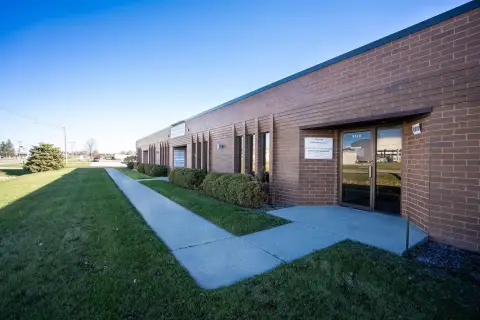 Single-Story Office Unit