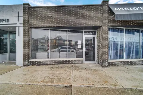 Versatile Commercial Building in Oak Lawn