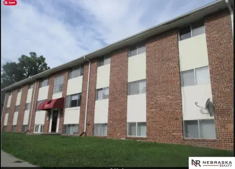 All-Brick 22-Unit Apartment Building