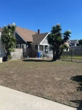 Duplex with Separate Yards