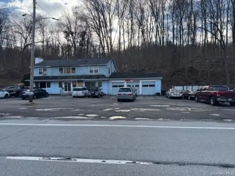 Mixed-Use Property With Auto Shop