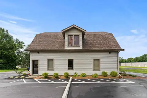 Office Building with Expansion Land