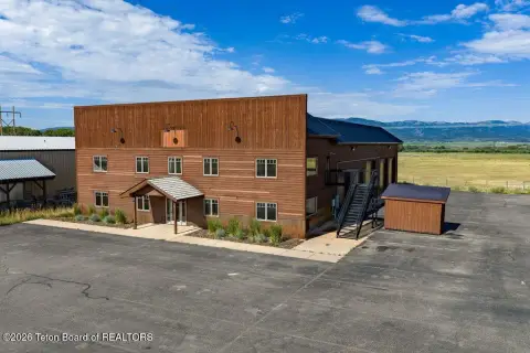 Flex Space with Heated Warehouse Bay