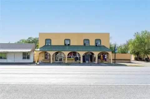 Mixed-Use Retail Building in Elsa