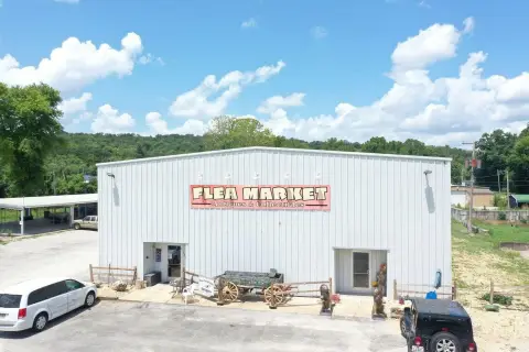 Versatile Commercial Building in Hollister