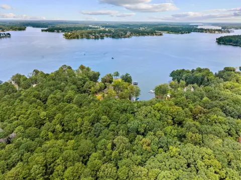 Lakefront Lot in Reynolds Community