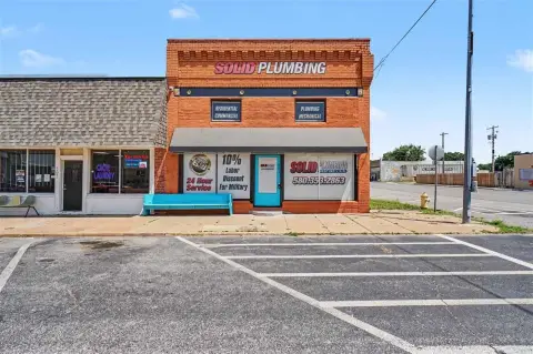 Retail-Office Building with Overhead Door