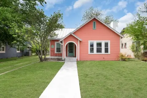 Updated Cottage with Commercial Potential