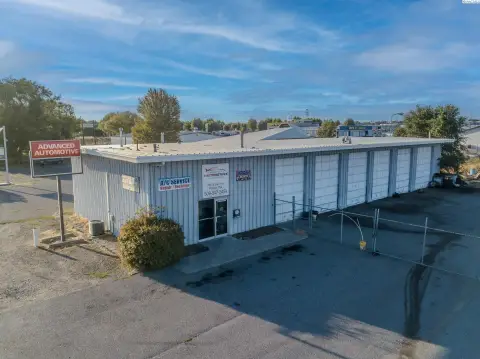 Flex Building with Laydown Yard