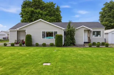 Renovated Two-Unit Ranch Home