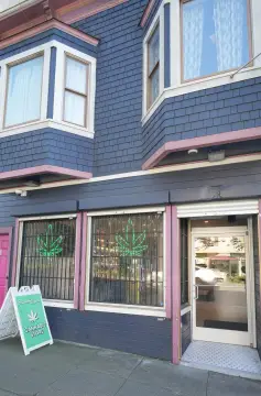 Mixed-Use Property in Laurel Heights