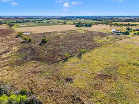 Elgin Acreage with Pasture Land
