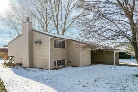 Pocatello Duplex with Investment Potential